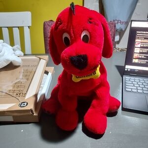 Clifford the Big Red Dog Stuffed Animal14 inches from snout to tallabout 12 in